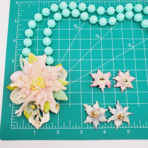RARE Vintage Sea Shell Flower Necklace Green Peach Teal White Pink 19" - Picture 16 of 16